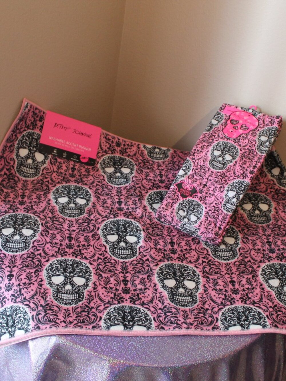 Betsey Johnson Skull Gothic Rug and Towel Set NWT